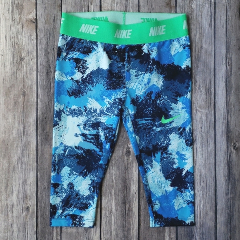 Nike Little Girls Dri-FIT Print Capri Leggings